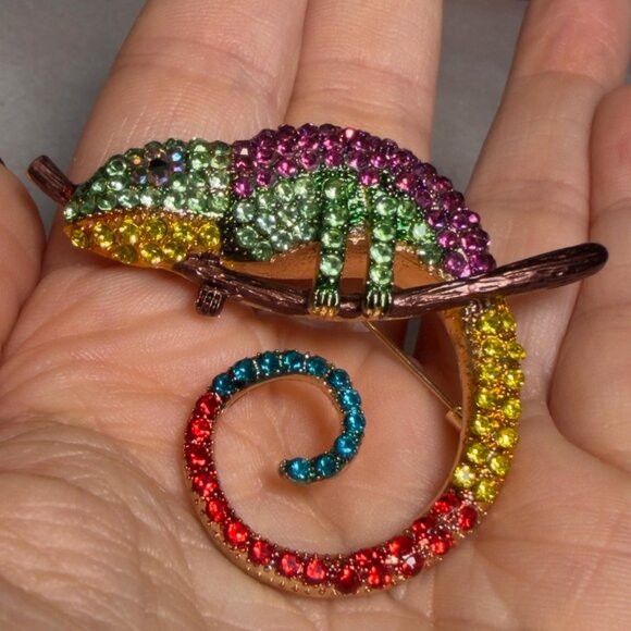 Chameleon Brooch Crystal Rhinestone Animal Pin – 2.5” Wide - Picture 2 of 4